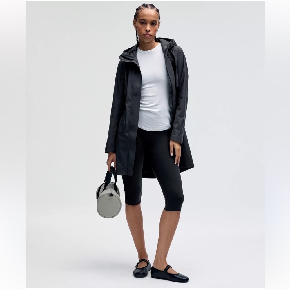 Lululemon Black Rain Jacket Size 2 Tall